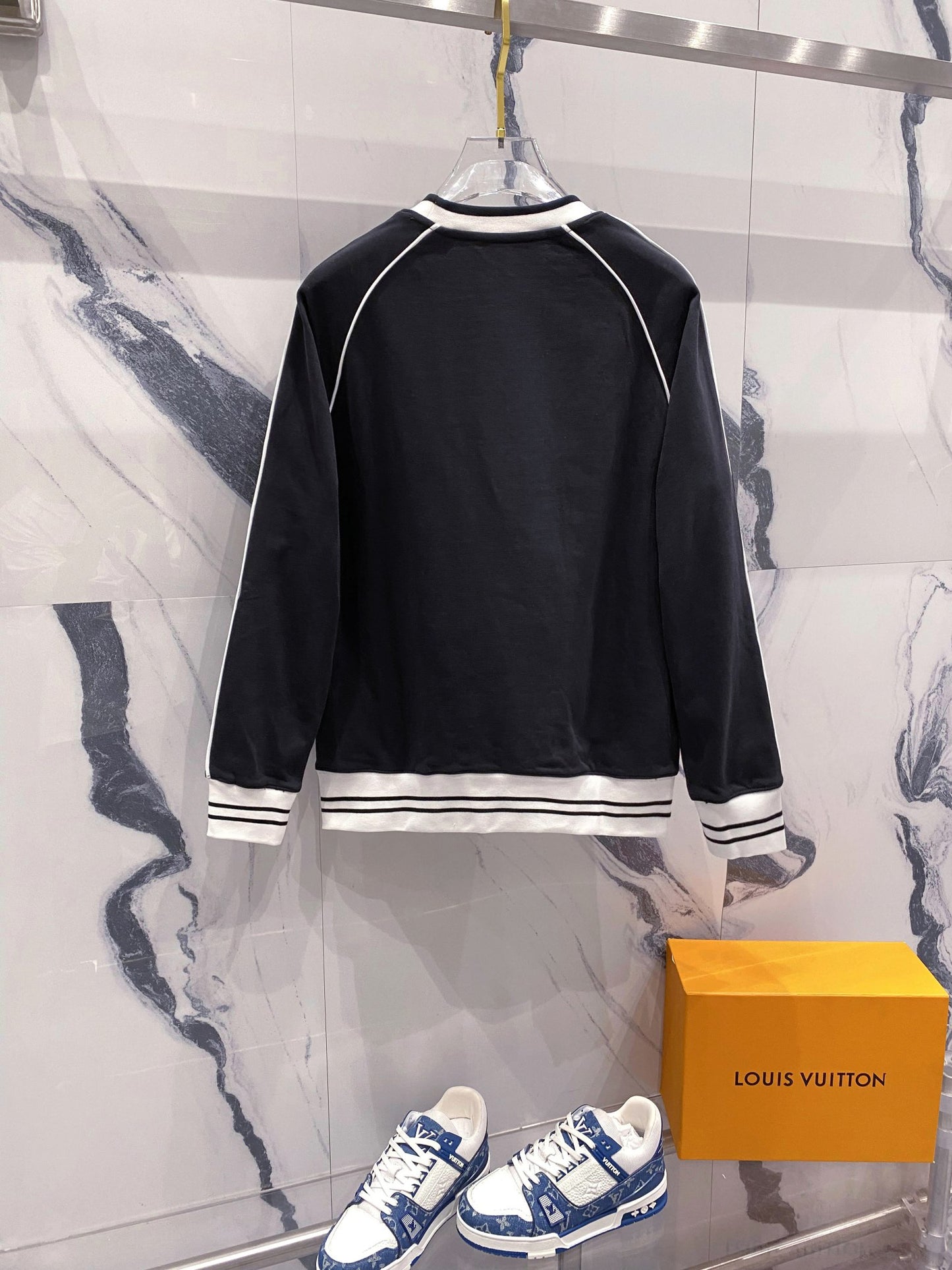 393 | Gucci