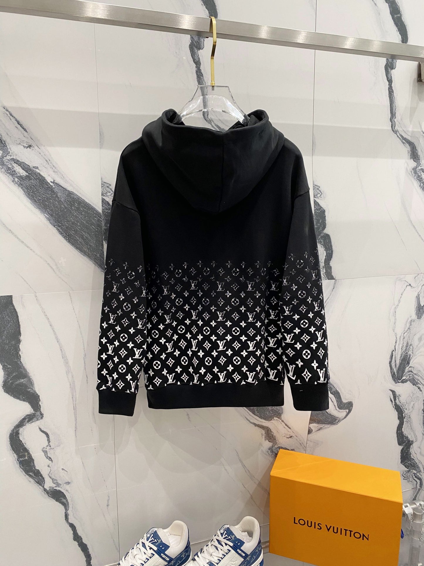 452 | Louis Vuitton