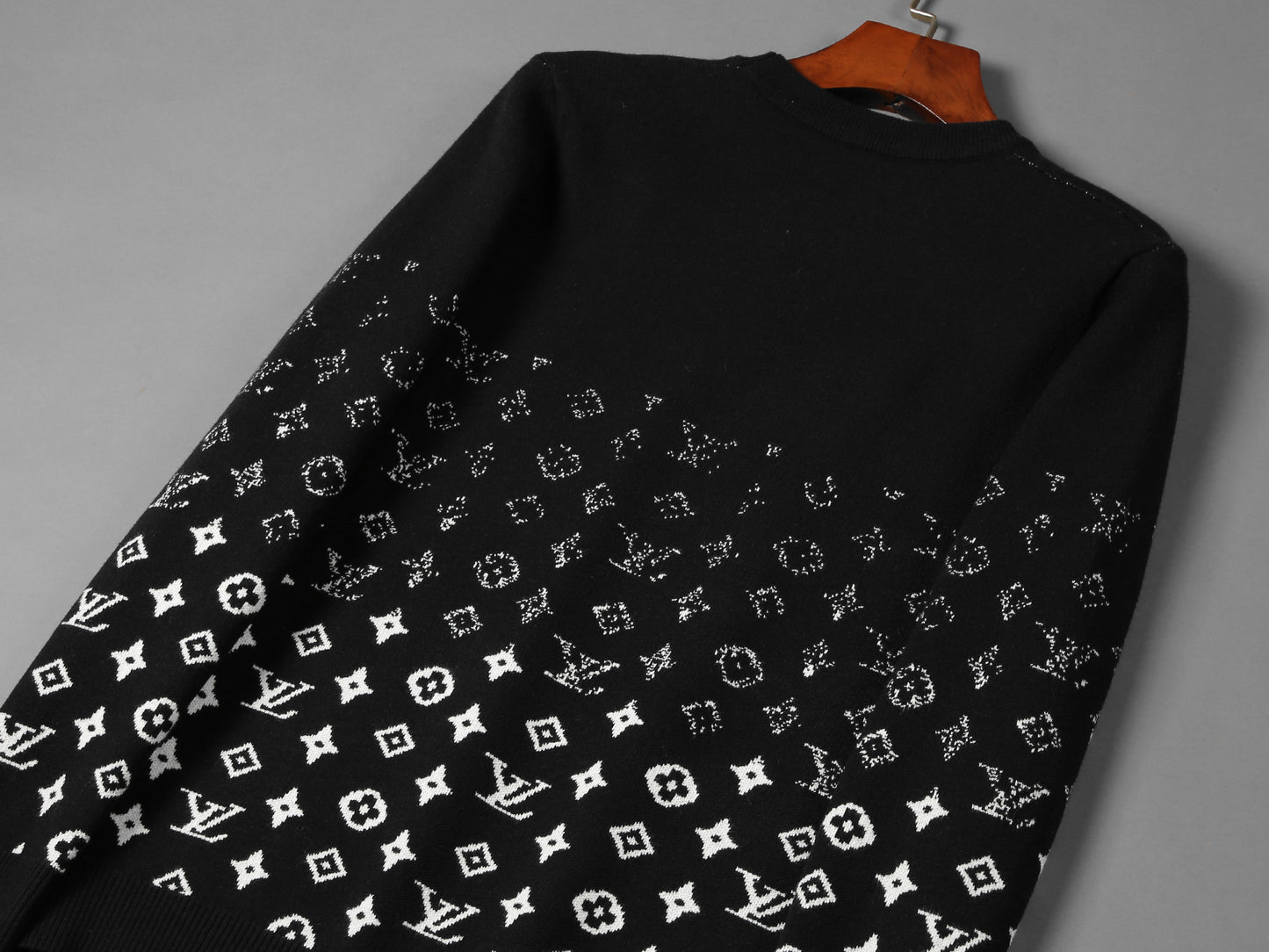 444 | Louis Vuitton