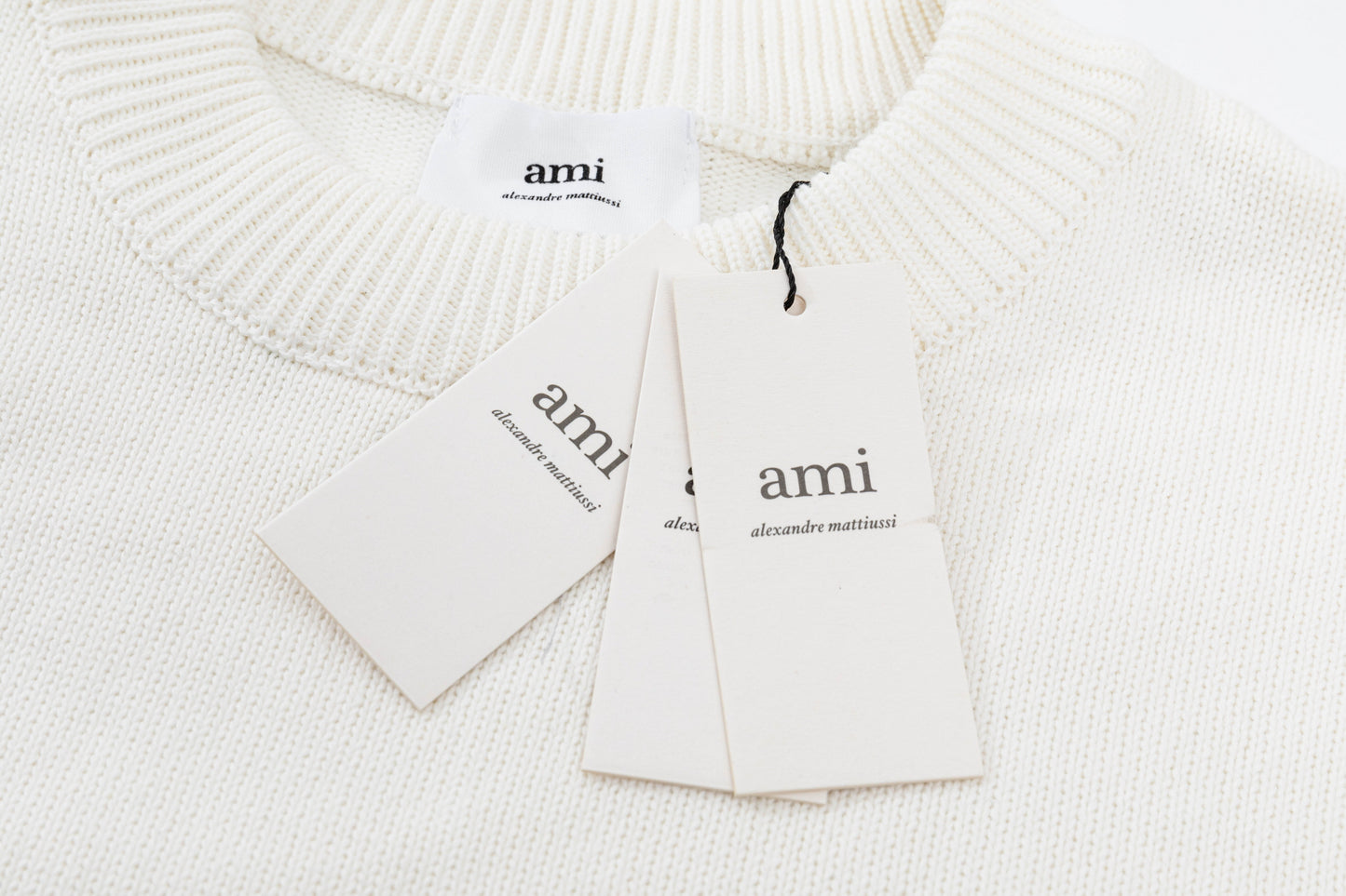 574 | Ami