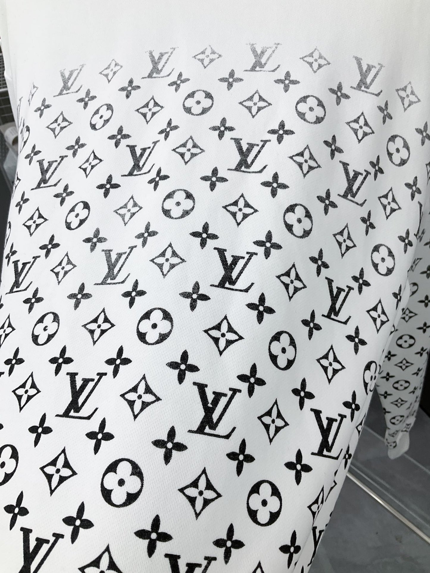 422 | Louis Vuitton